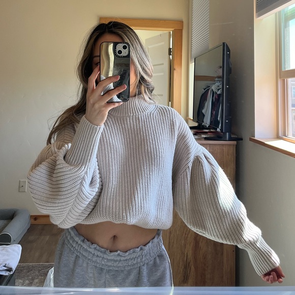 H&M Sweater - Picture 3 of 3